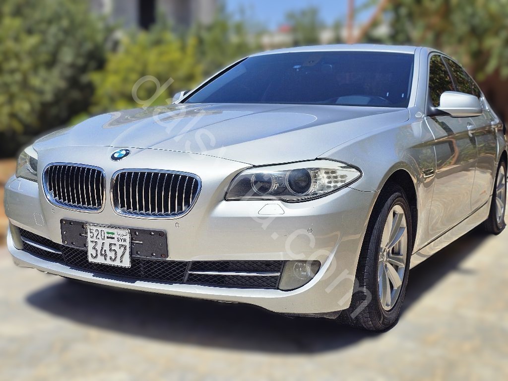 للبيع BMW 520 2011