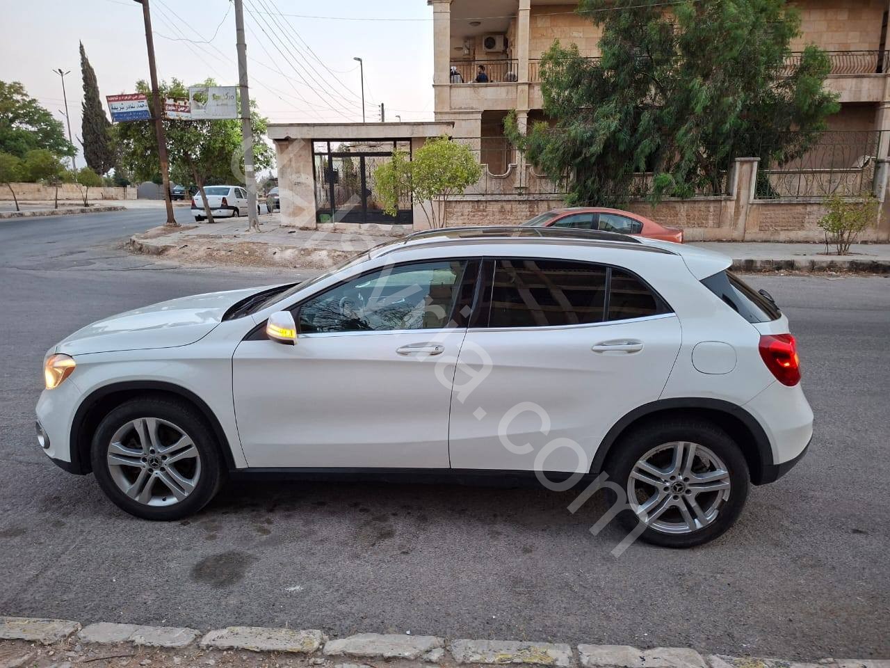 للبيع مرسيدس GLA250 2018