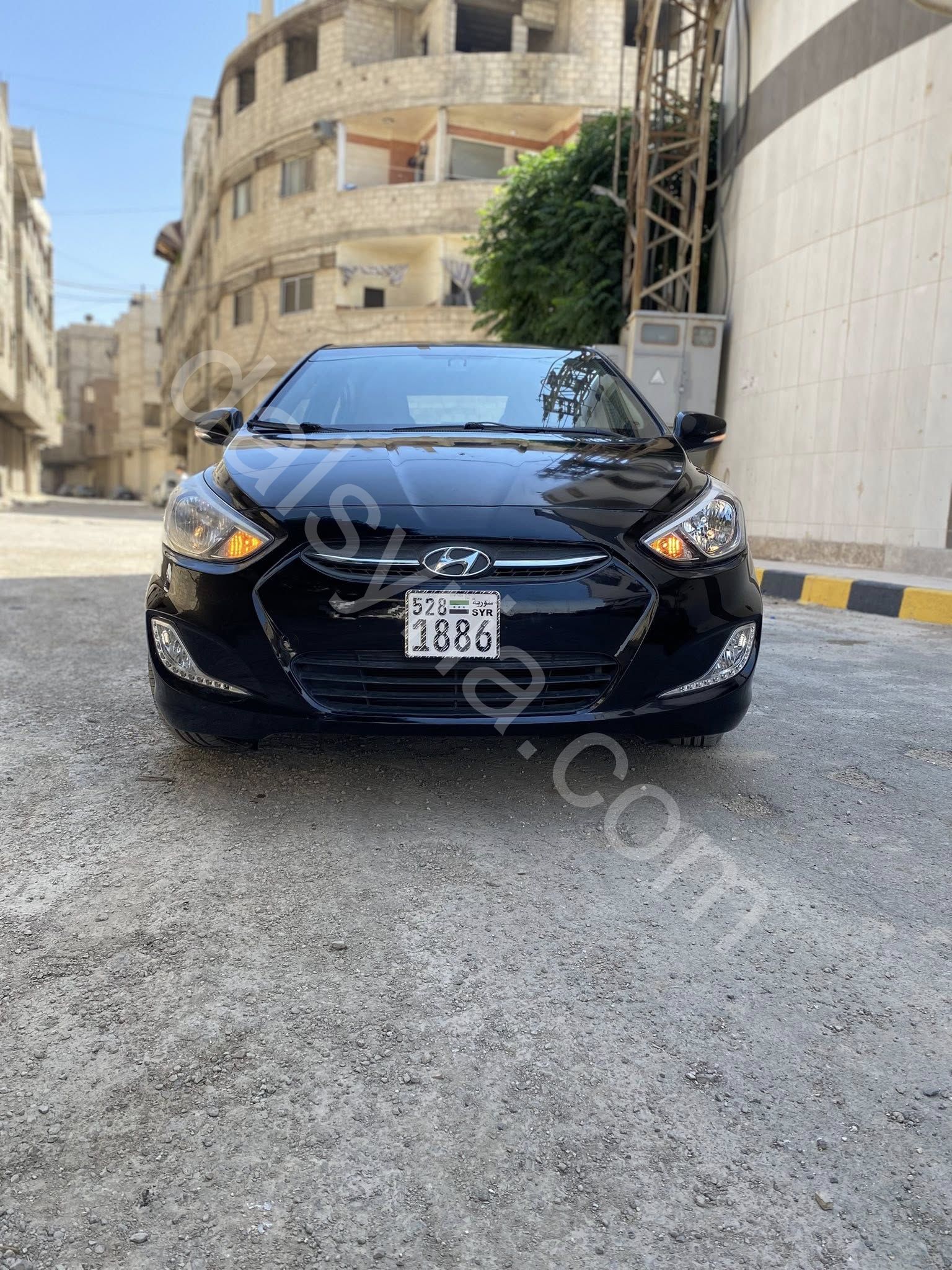 للبيع سيارة هيونداي اكسنت 2017 