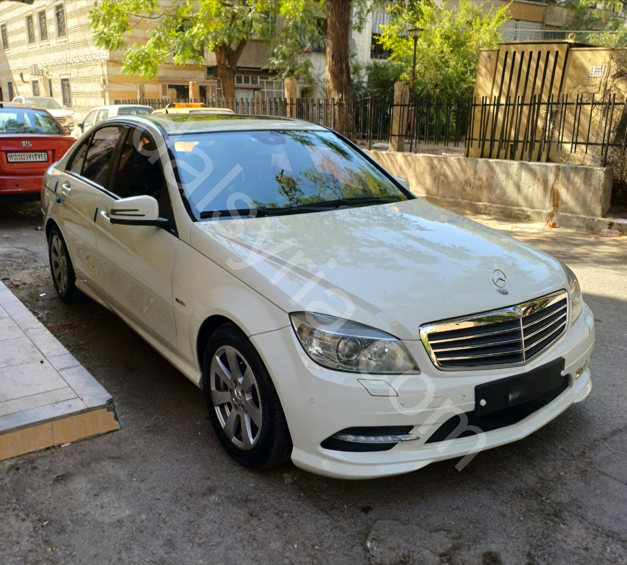 للبيع Mercedes-Benz C200 CGI 