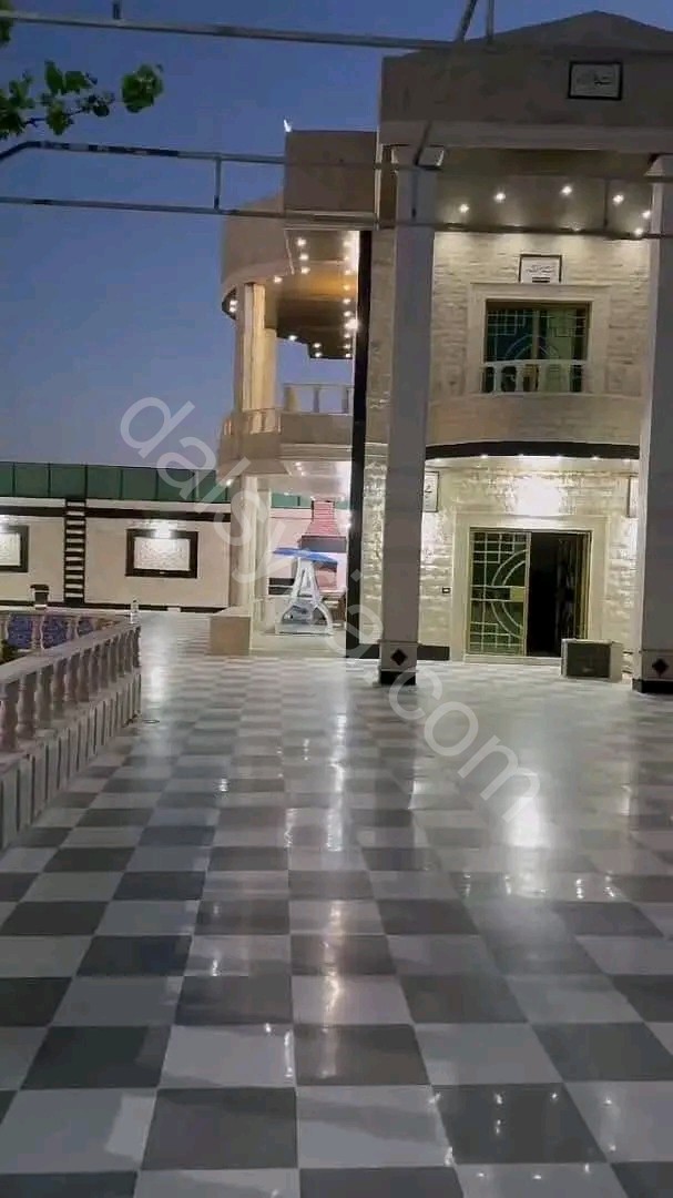 للبيع ڤيلا 35 قصبة في صحنايا
