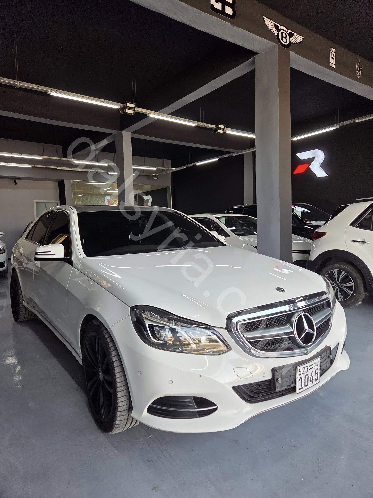 للبيع Mercedes E200 2014