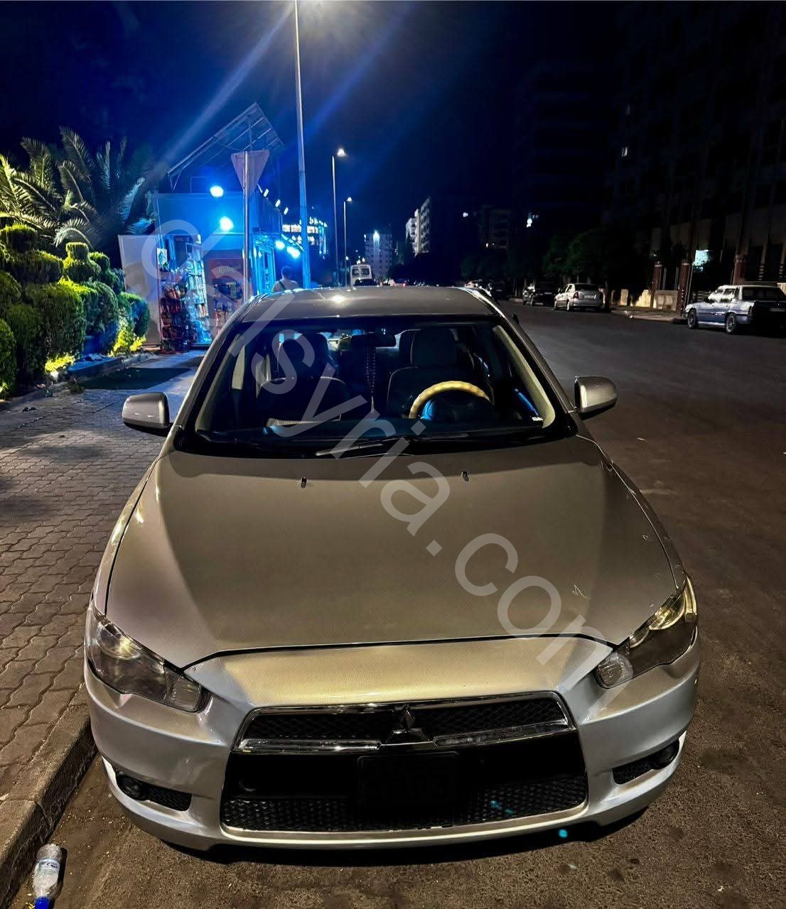 للبيع سيارة ميتسوبيشي لانسر