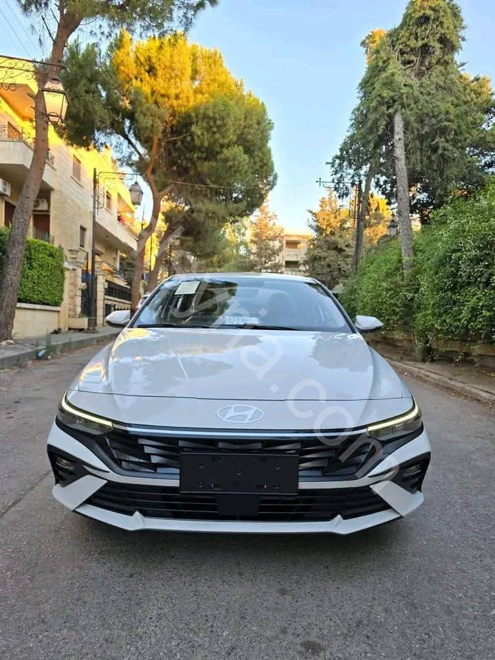 للبيع سيارة هيونداي النترا