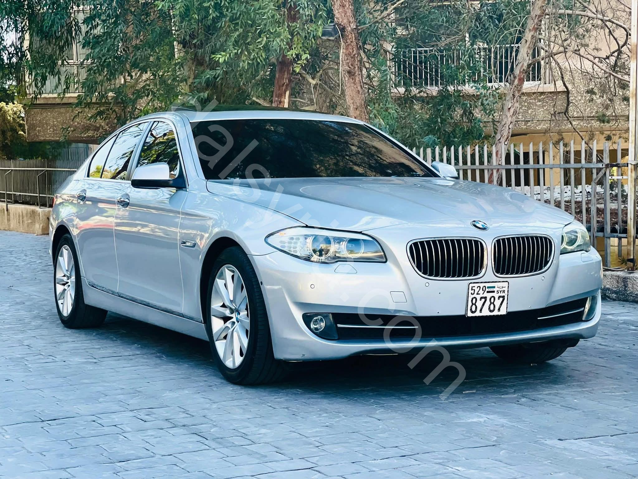 بي ام دبليو 530i