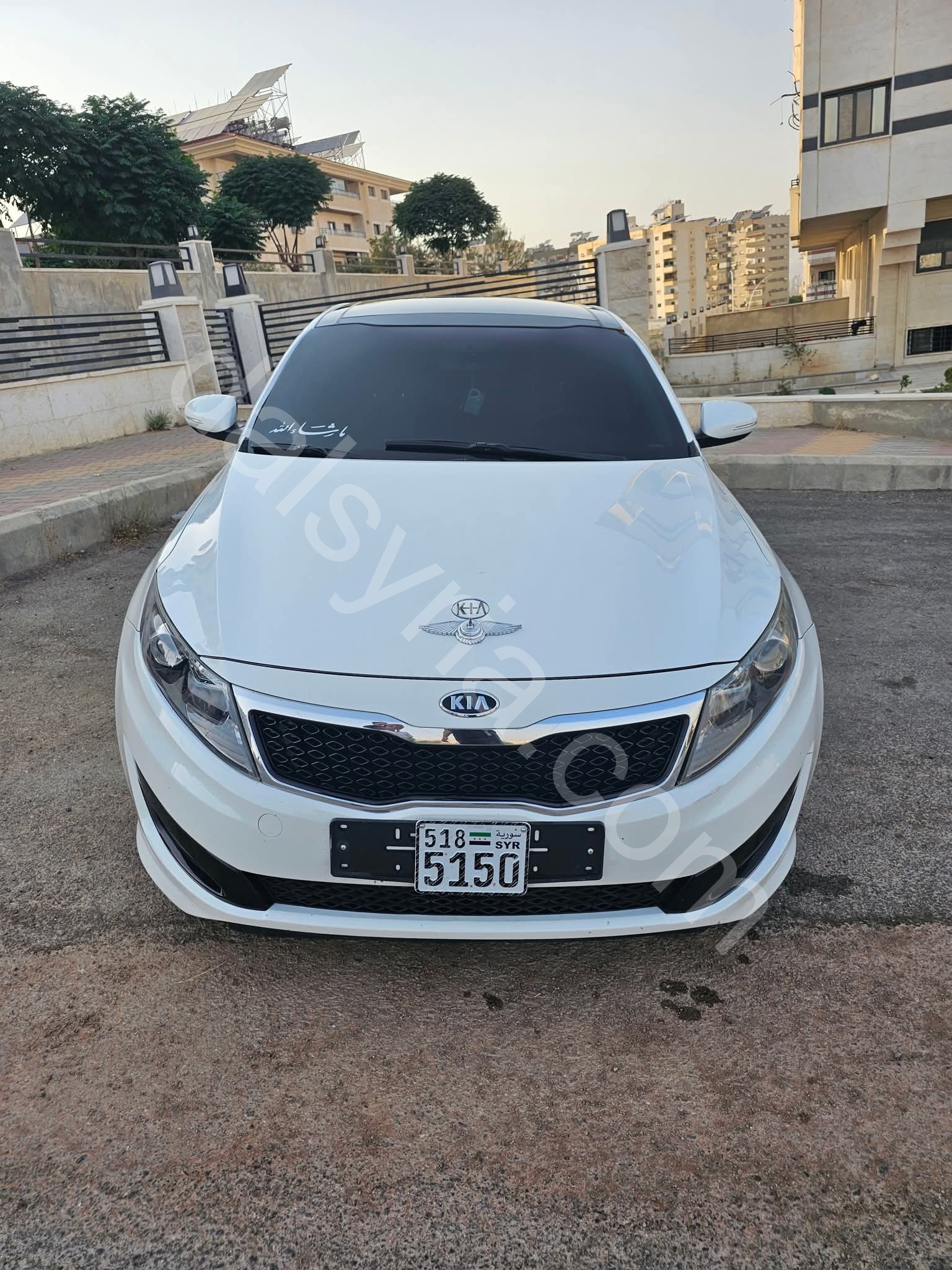 للبيع سيارتين KIA 5 2011