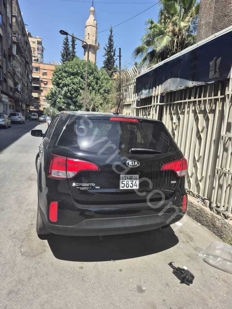 كيا سورنتو 2015