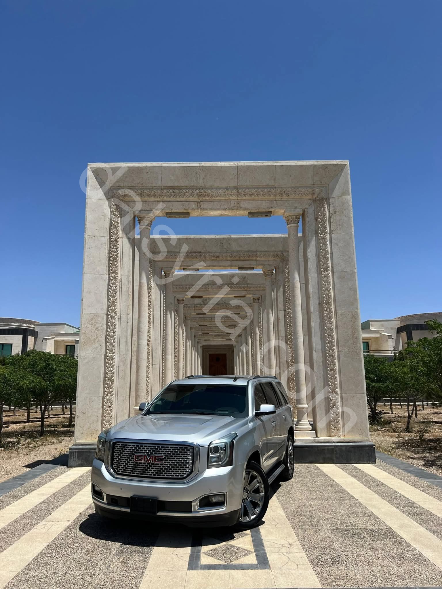 GMC YUKON DENALI