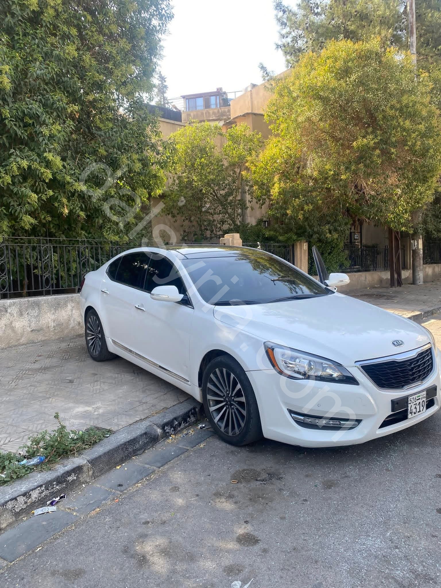 للبيع كيا كادينزا 2013