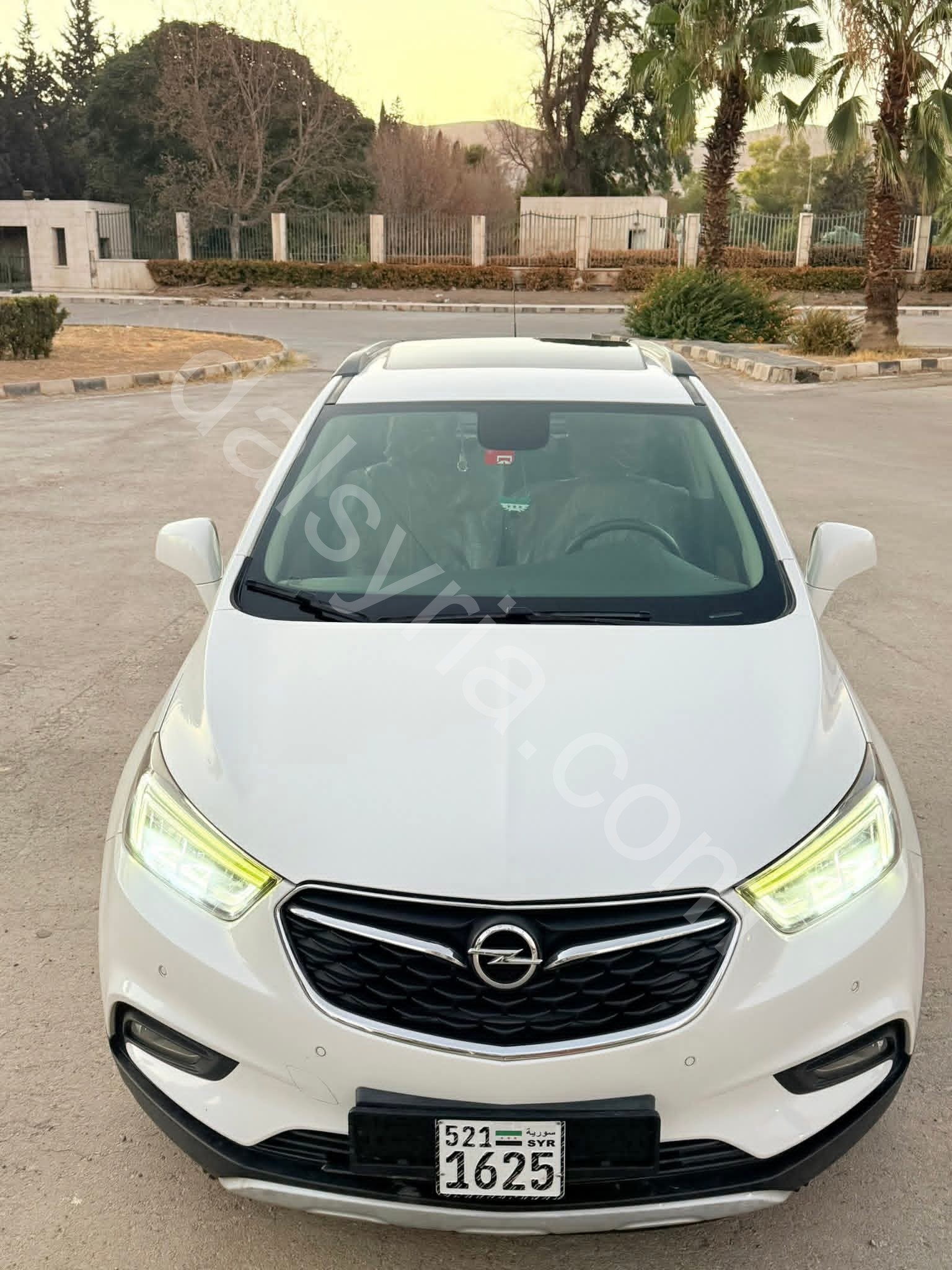 للبيع اوبل موكا 2017
