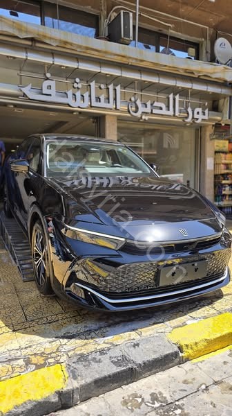 للبيع تويوتا كراون 2025