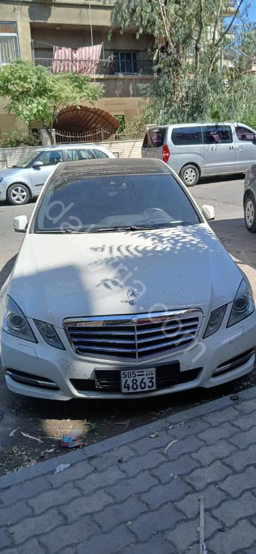 للبيع سيارة مرسيدس E300 