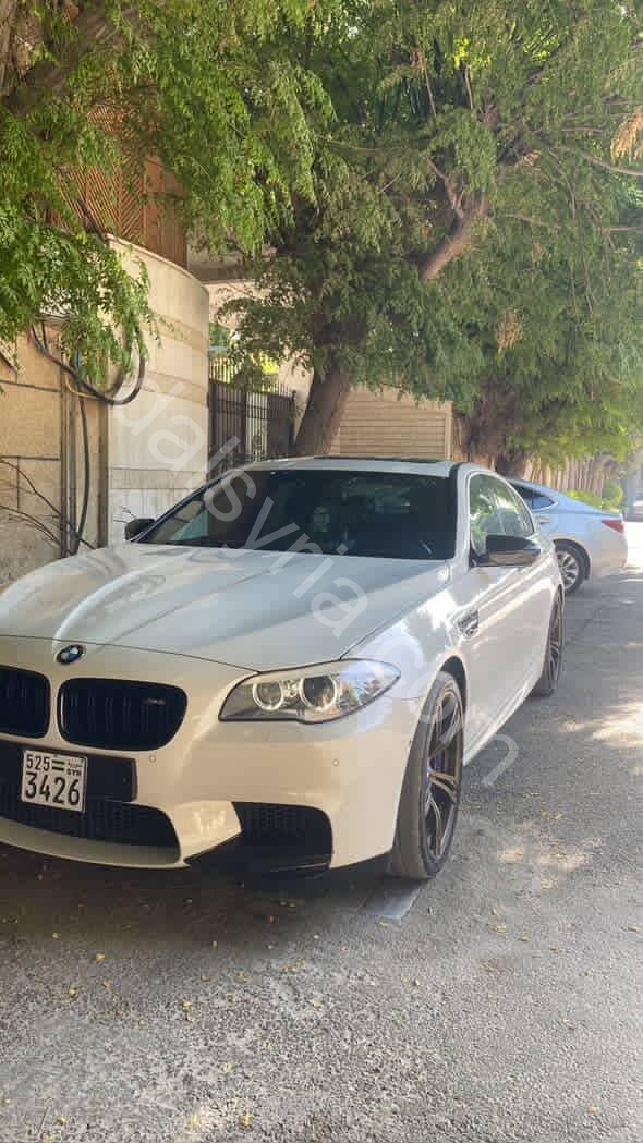 للبيع سيارة بي ام دبليو M5