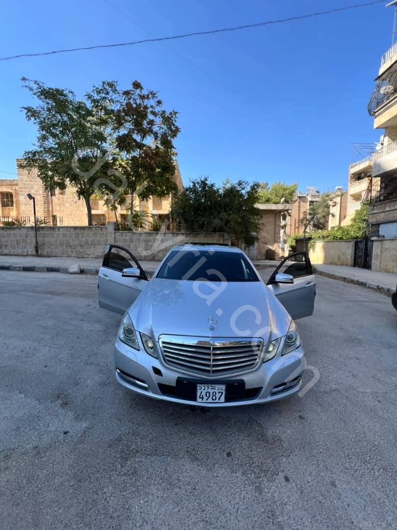 للبيع مرسيدس E200 2011
