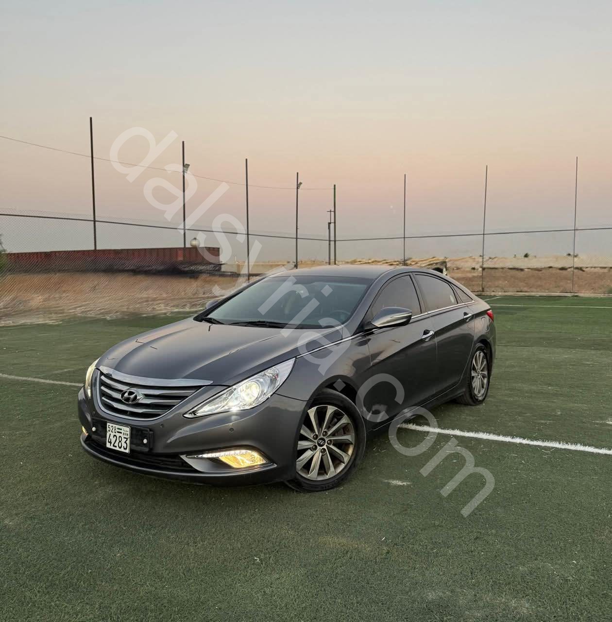 للبيع سيارة هيونداي سوناتا 2013