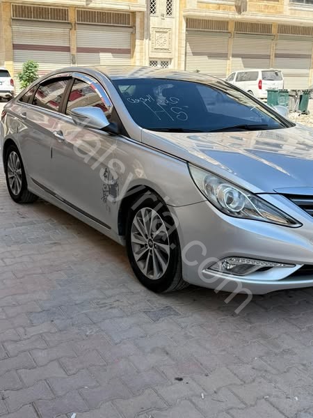 للبيع هيونداي سوناتا 2012