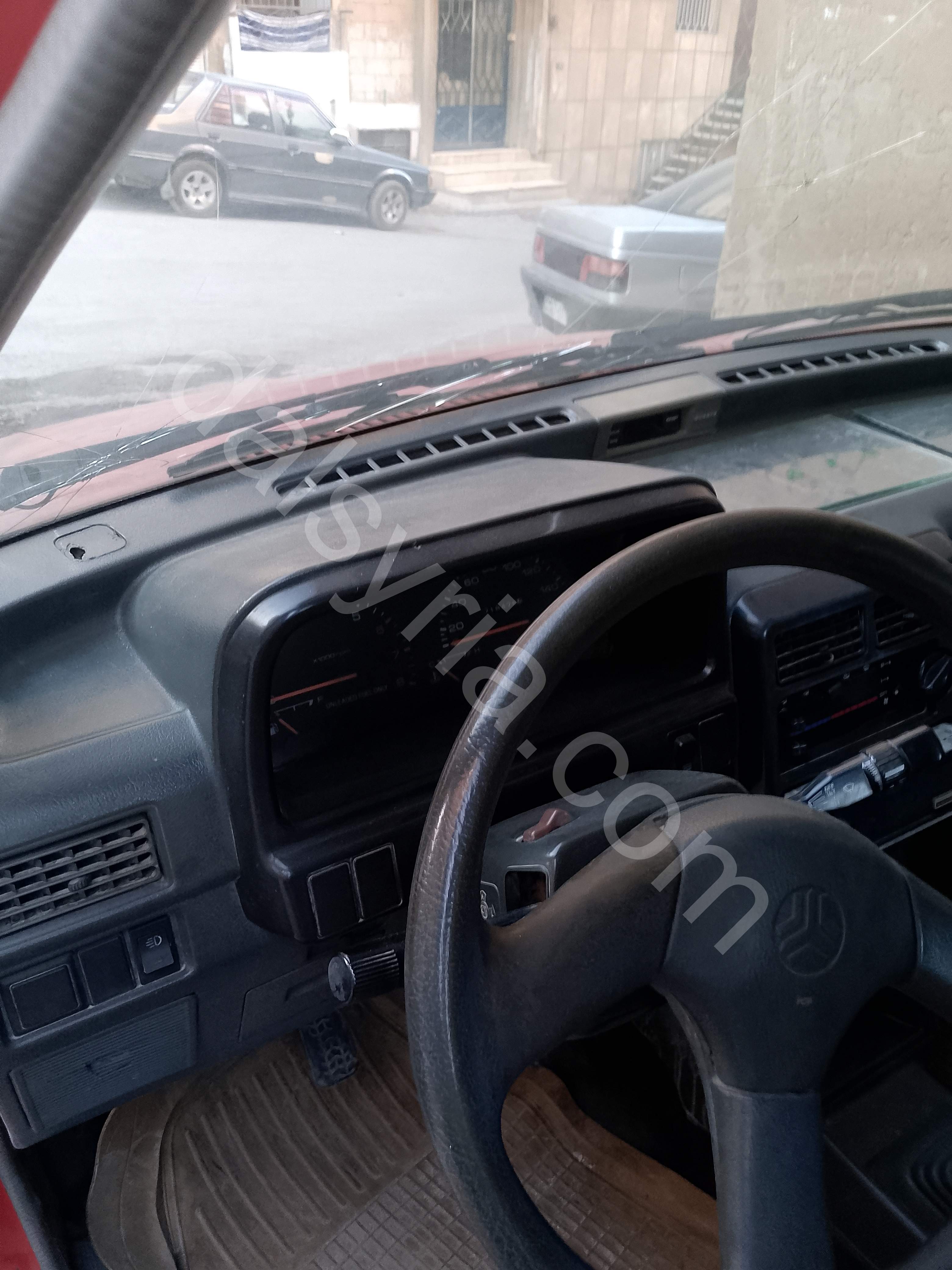 للبيع سيارة سابا