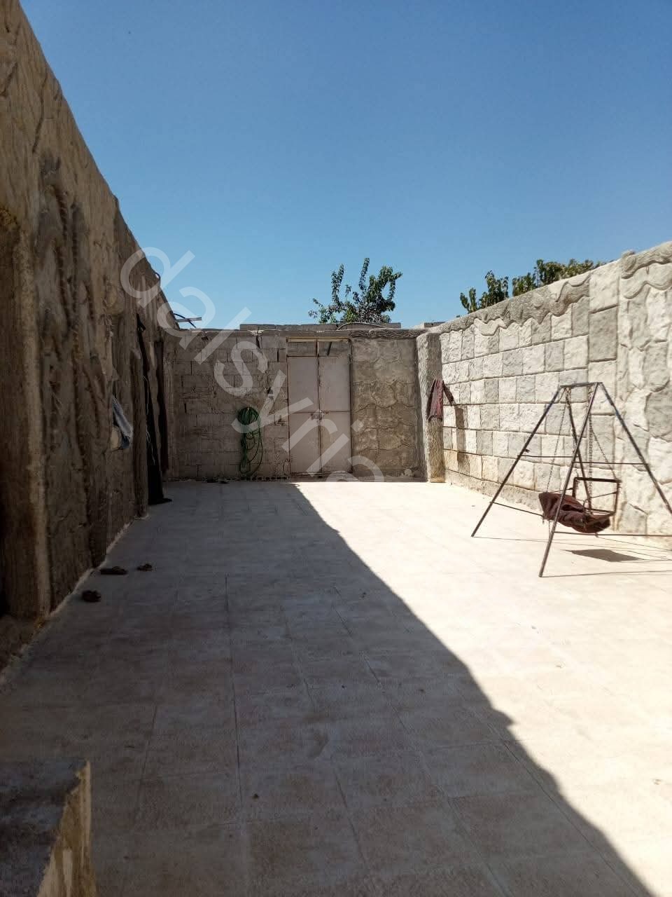 للبيع بيت عربي 200 م في الغوطة الشرقية