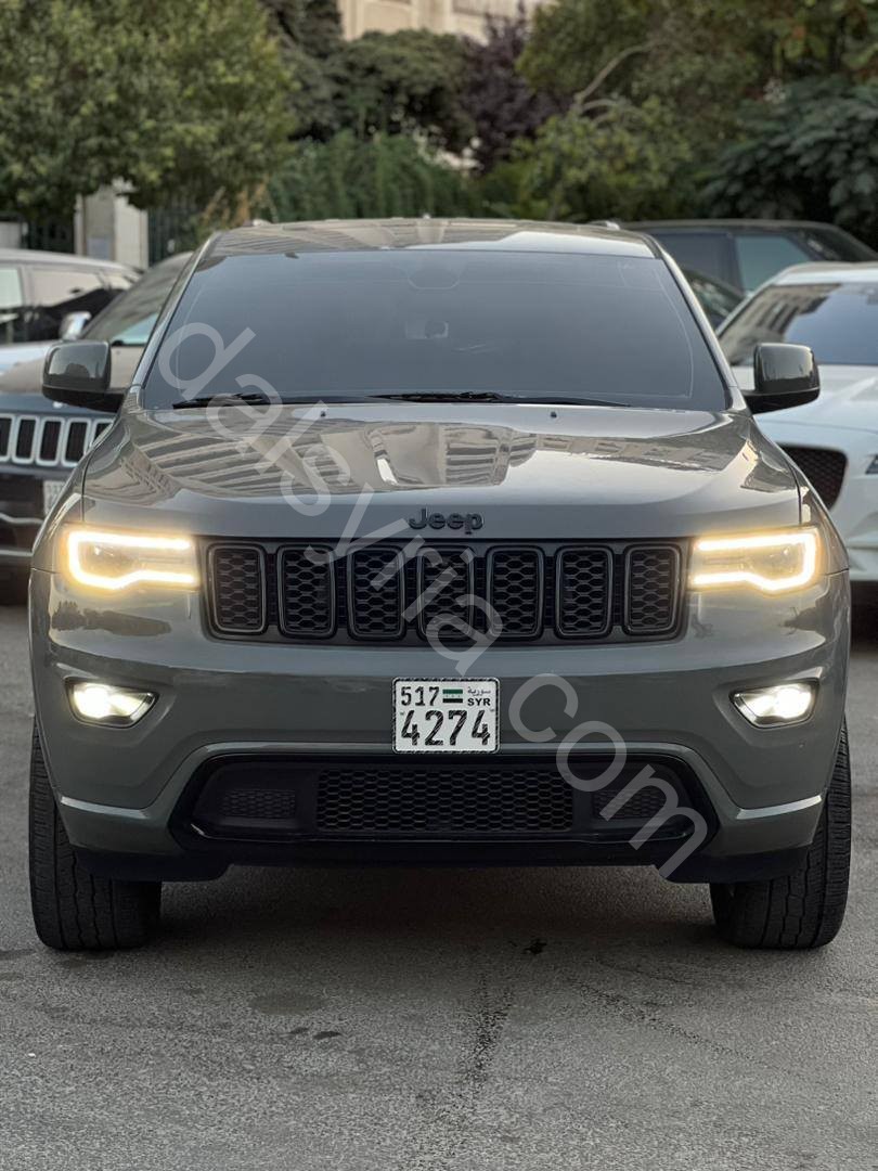 للبيع سيارة جيب جراند شيروكي ليمتد 2020