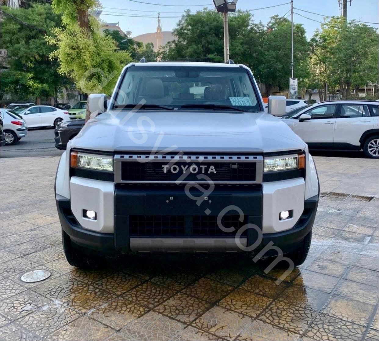 للبيع تويوتا برادو 2024