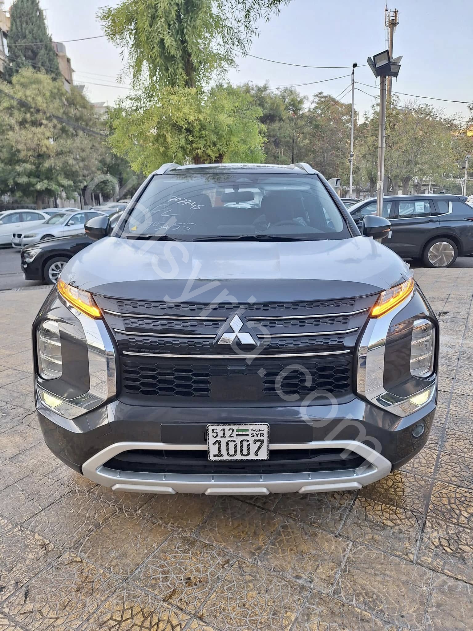  للبيع ميتسوبيشي أوتلاندر  2025