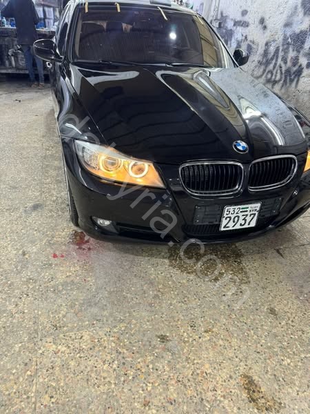للبيع بي ام دبليو 320i 2012