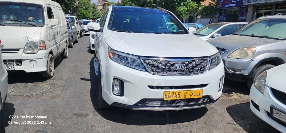 للبيع سيارة كيا سورينتو 2014