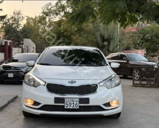 للبيع سيارة كيا سيراتو 