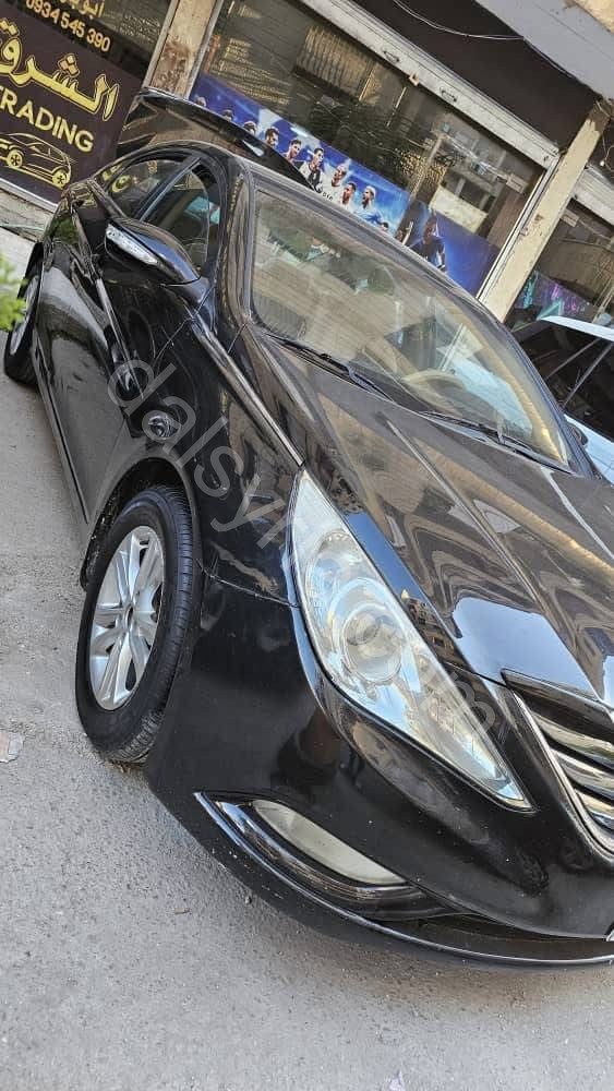 للبيع هيواندي سوناتا 2011