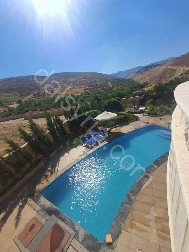 للبيع شقة سكنية في سهل الزبداني