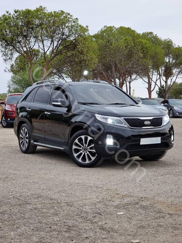 للبيع سيارة كيا سورينتو 