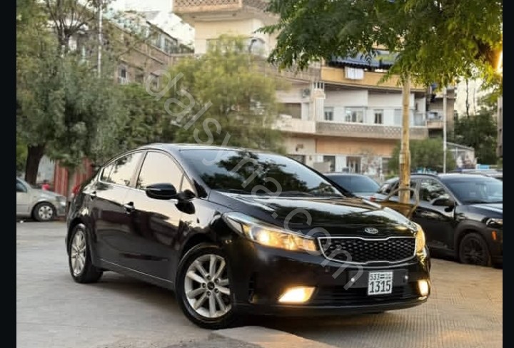 للبيع سيارة كيا سيراتو 