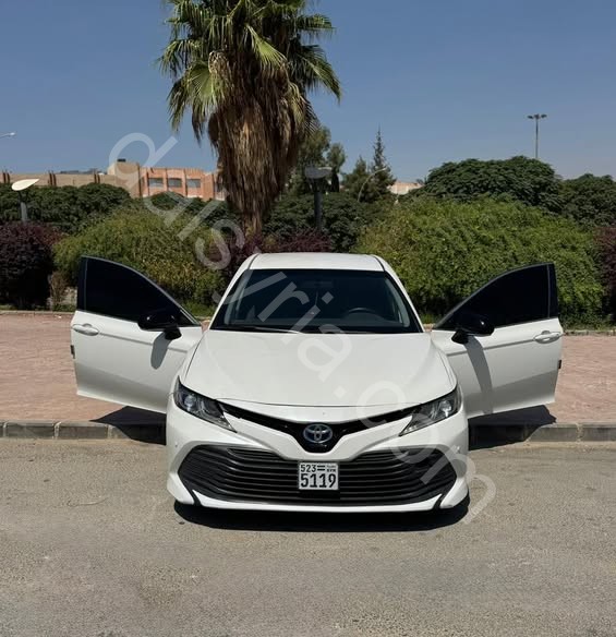 للبيع تويوتا كامري 2020