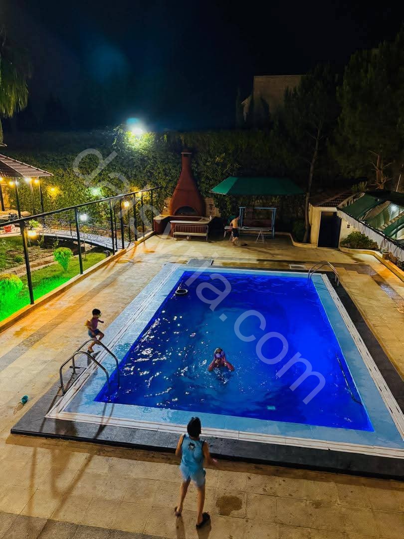 للايجار شقة 2250 م في طريق المطار