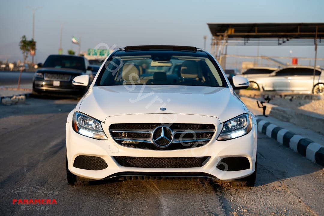 للبيع سيارة مرسيدس c300