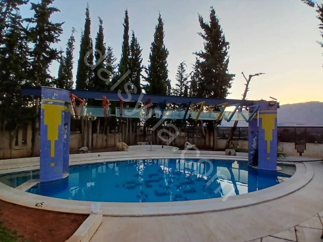 فيلا للايجار في كروم مضايا