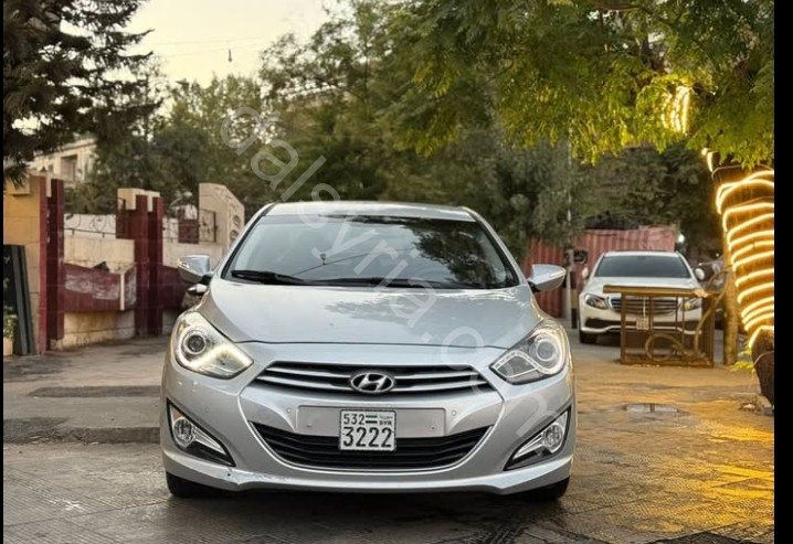 للبيع سيارة هيونداي i40 