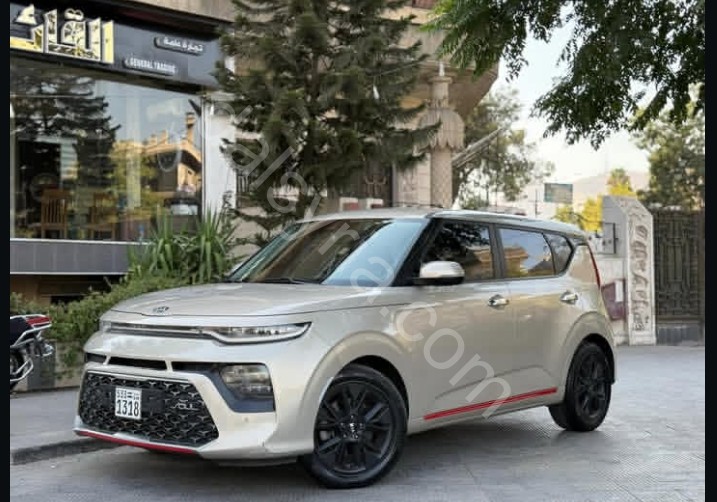 للبيع سيارة كيا سول 