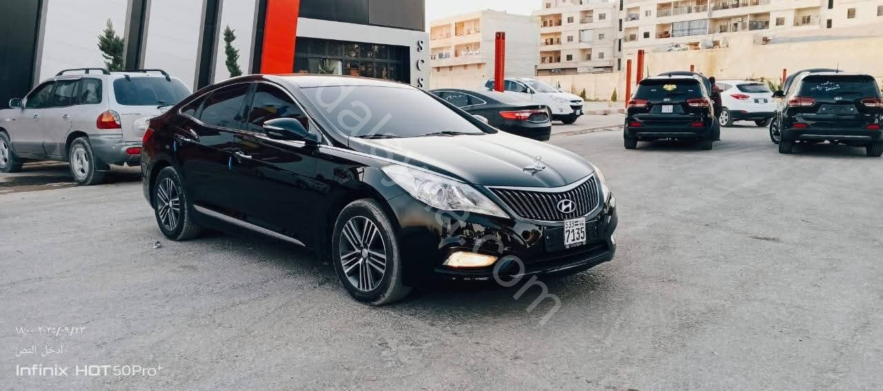 للبيع سيارة هيونداي ازيرا 