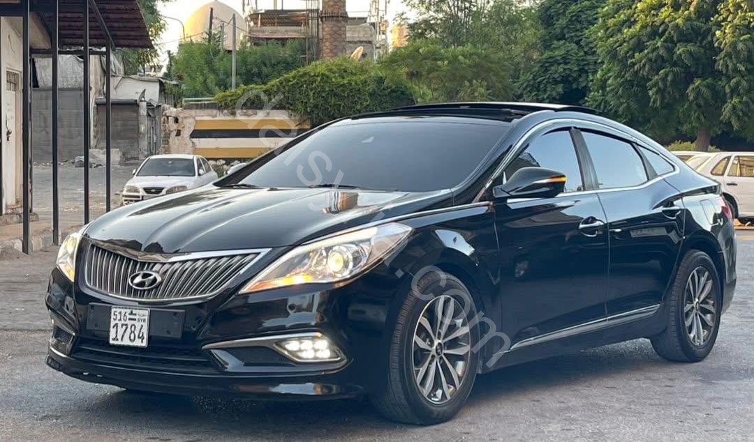 للبيع سيارة هيونداي ازيرا 