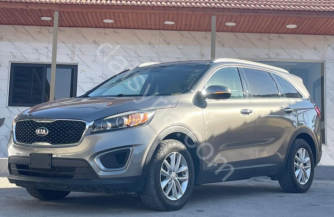 للبيع سيارة كيا سورينتو 