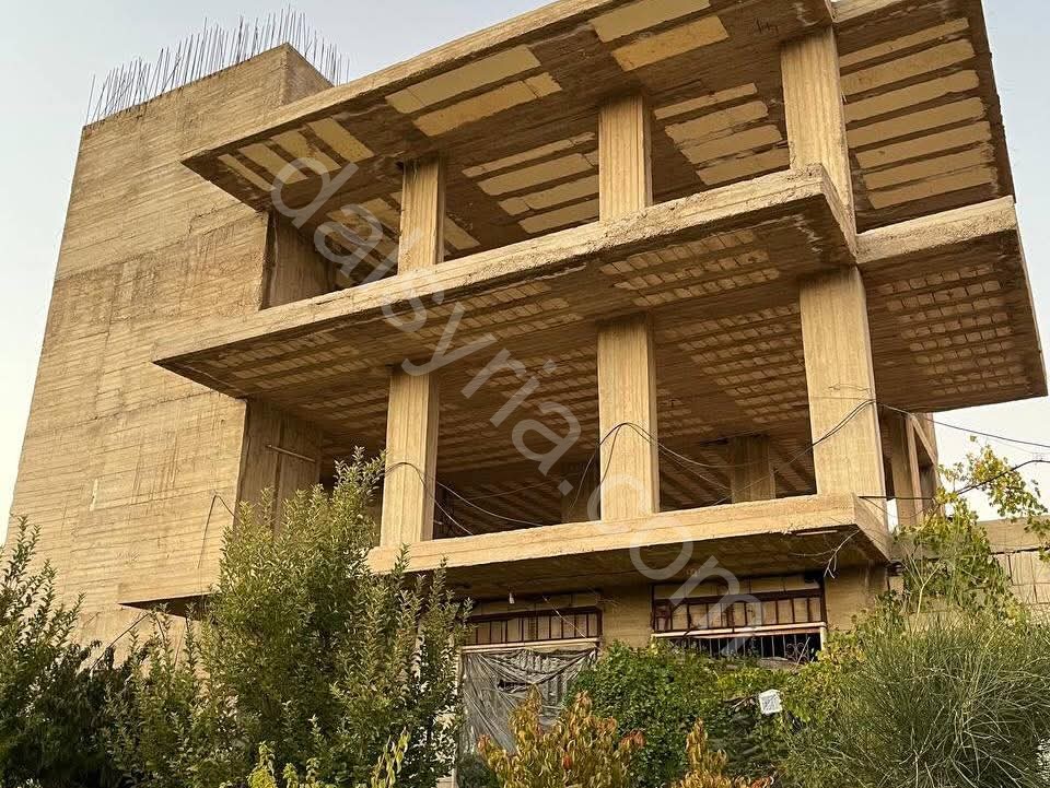 للبيع شقة 1000 م في الزبداني 