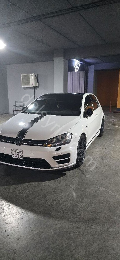 للبيع سيارة قولكس فاغن 2016