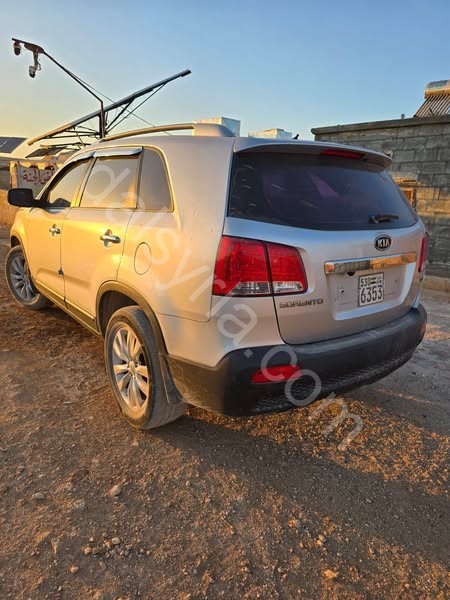 للبيع كيا سورينتو 2011