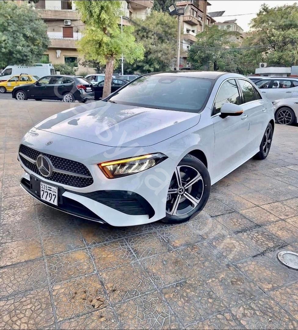 للبيع مرسيدس a200l 
