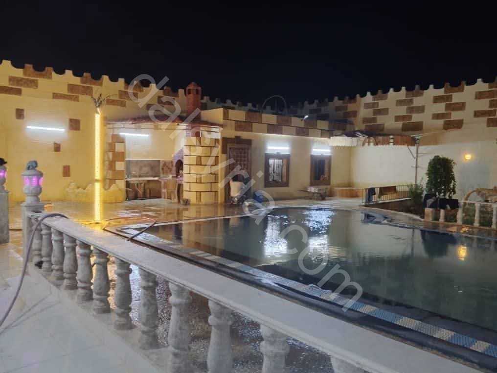 للبيع مزرعة 850 م في حرستا