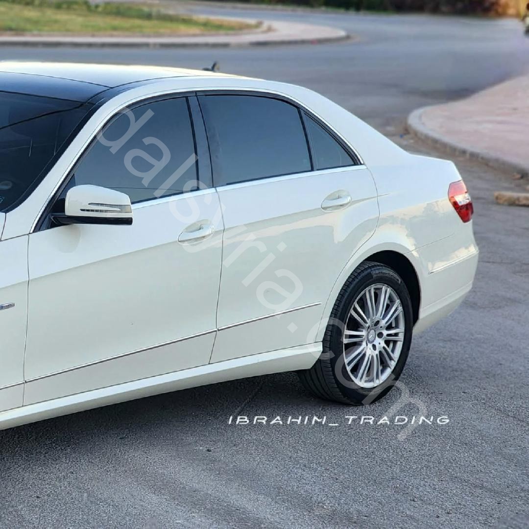 للبيع مرسيدس w212 E300 2012 