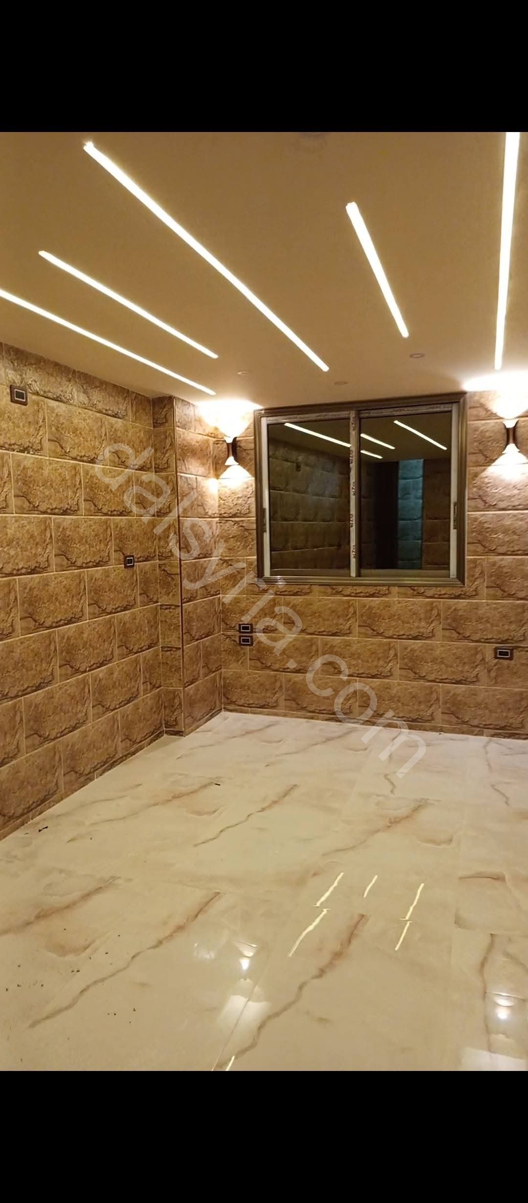 للبيع مكتب تجار ي 55 م في يلدا 