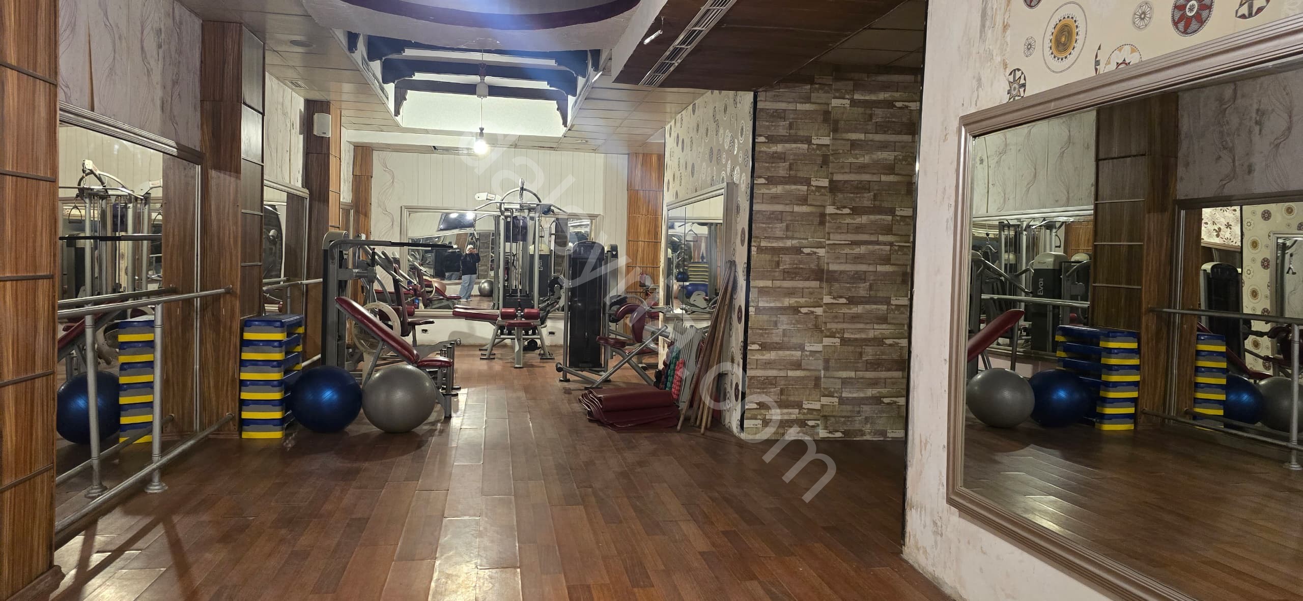 للبيع نادي رياضي للسيدات 450م في طرطوس