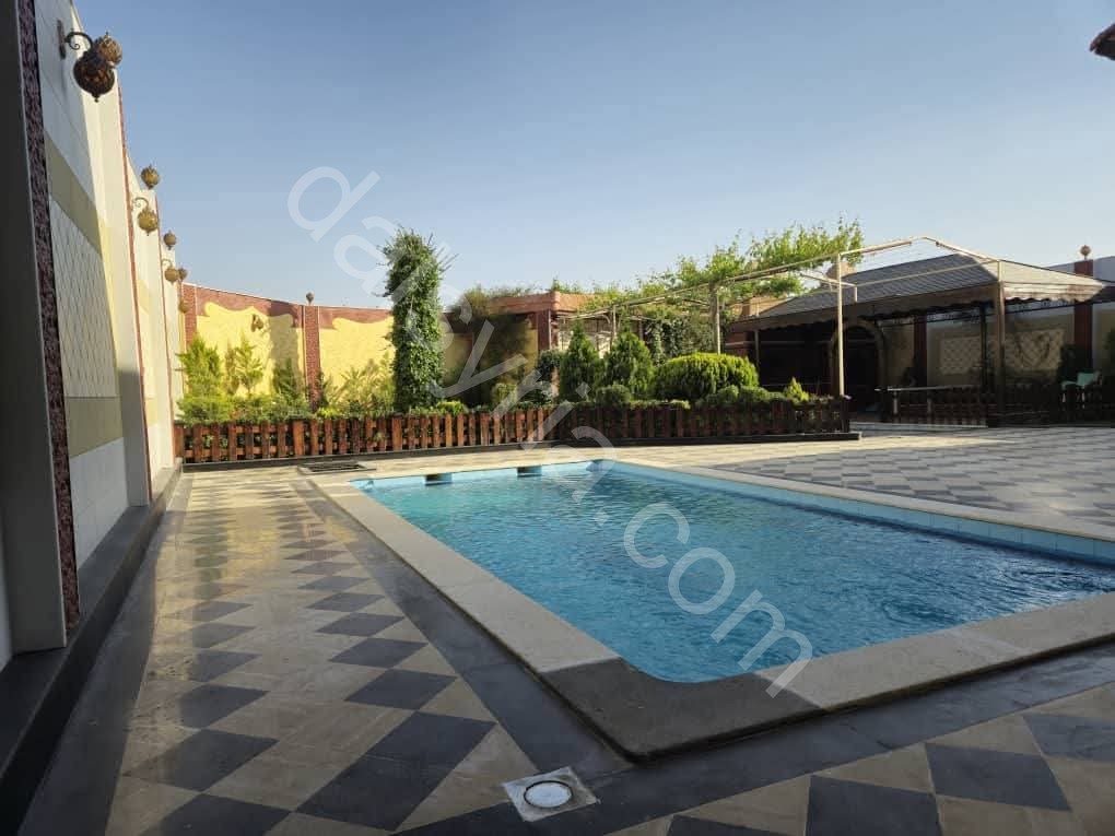 للبيع مزرعة 650 م في دوما